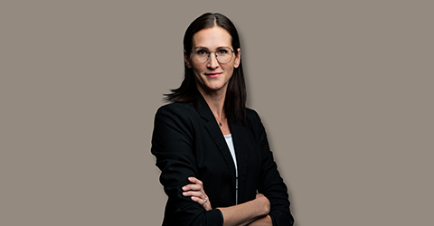 2025-05-13_DrPeters_033_beige-Bergauer-480x250.png